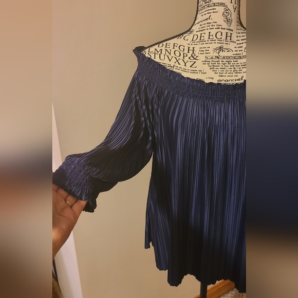 NWOT! Banana Republic Off the Shoulder Blouse Size M - Picture 2 of 4